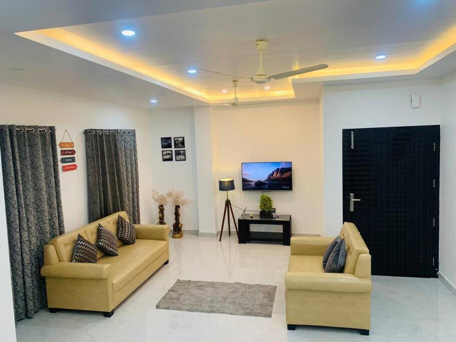 דירות גווהטי White Orchid, Unique & Stylish, Executive 2Bhk. מראה חיצוני תמונה